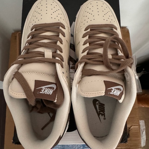 Nike Low Dunk - Picture 2 of 4